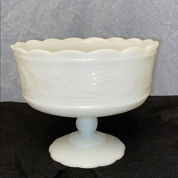 E.O.Brody CO Other - Vtg E.O BRODY M6000 PEDESTAL MILK GLASS COMPOTE